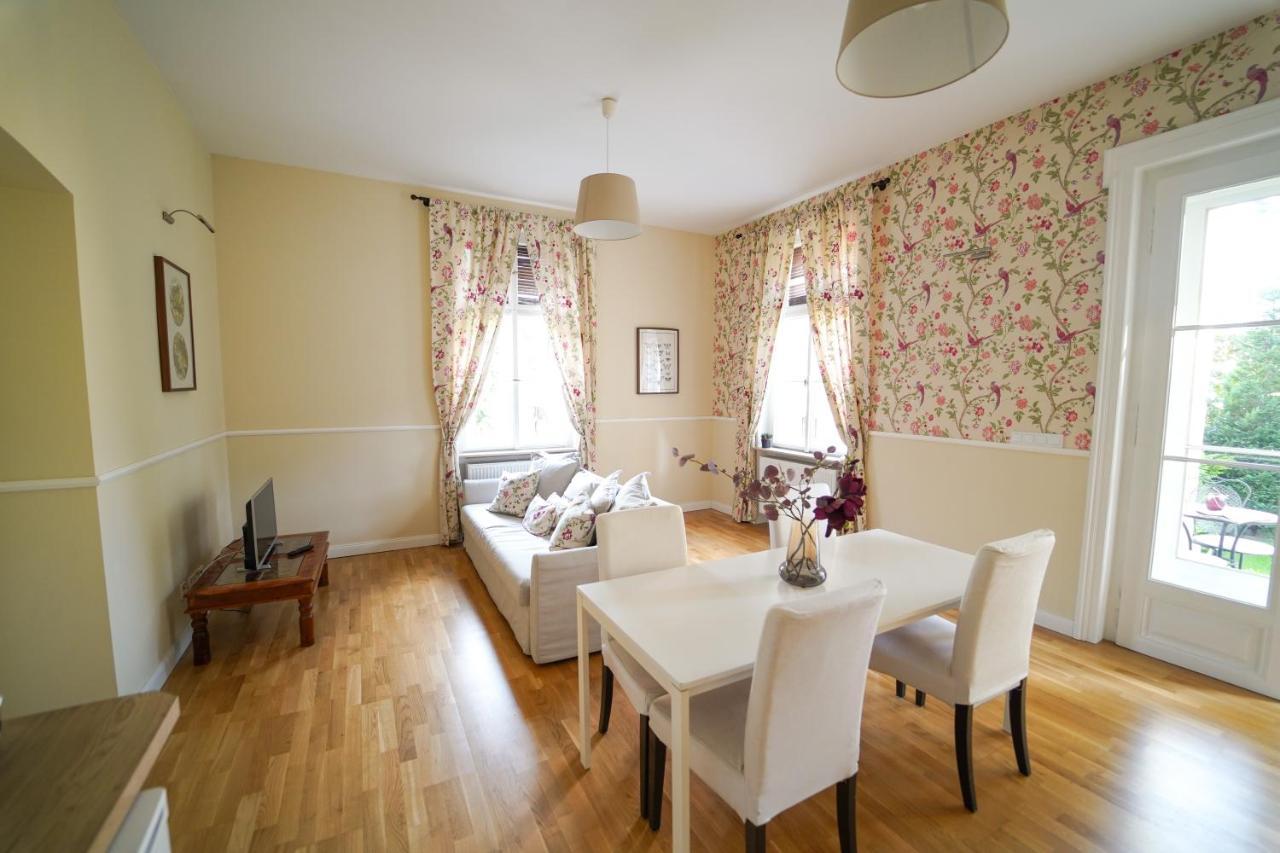 Spa Apartments Theresia Dubi  Экстерьер фото