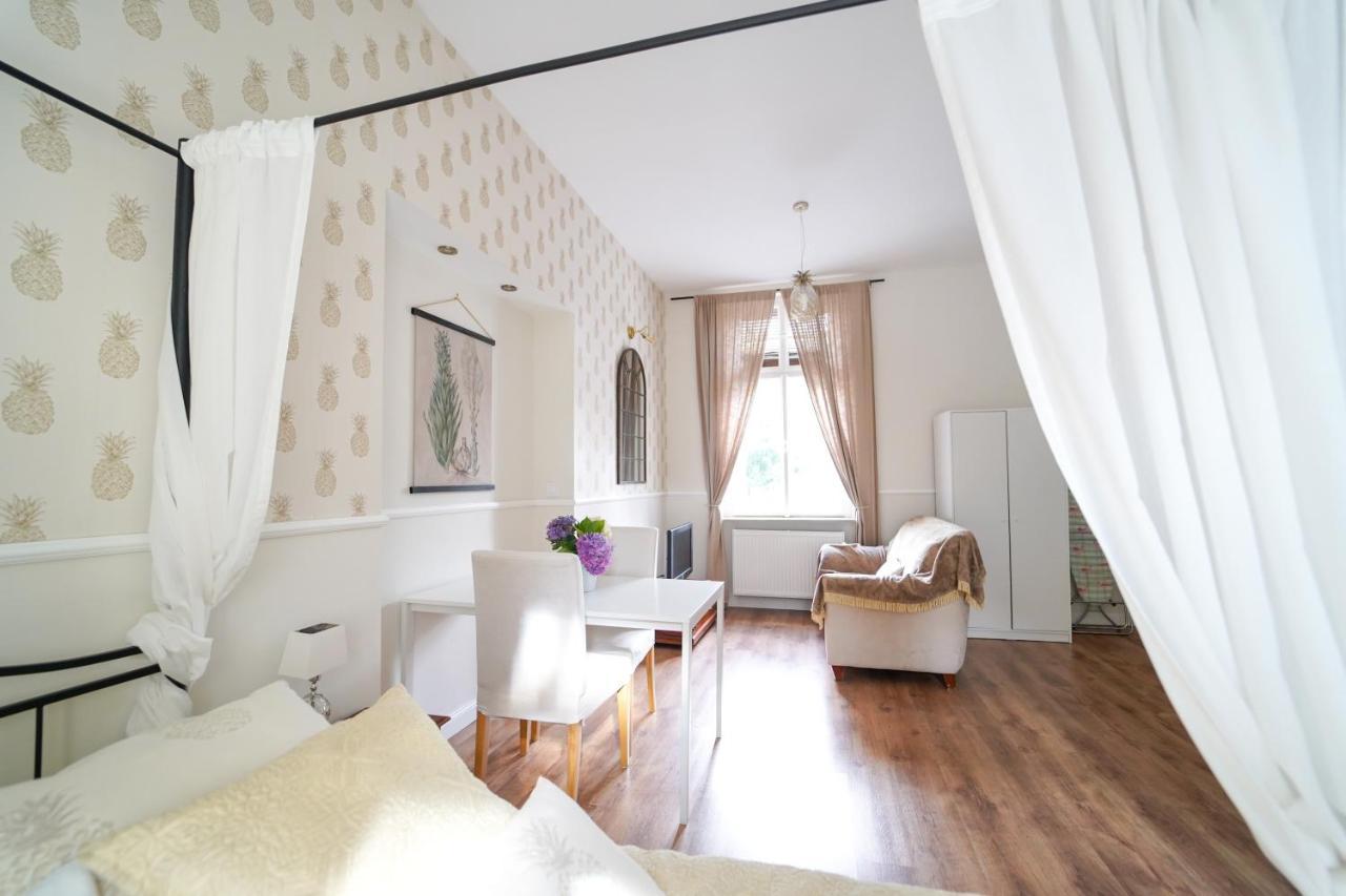 Spa Apartments Theresia Dubi  Экстерьер фото