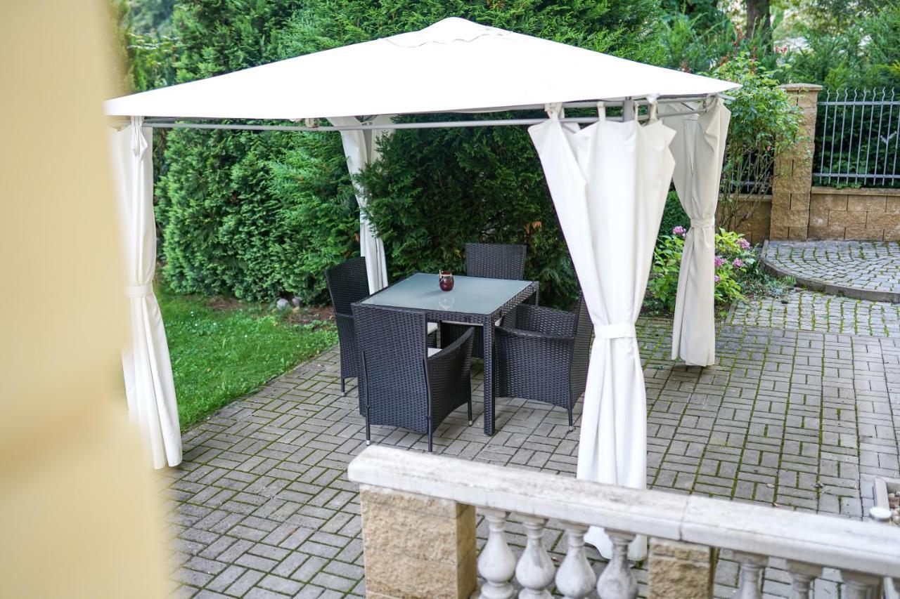 Spa Apartments Theresia Dubi  Экстерьер фото